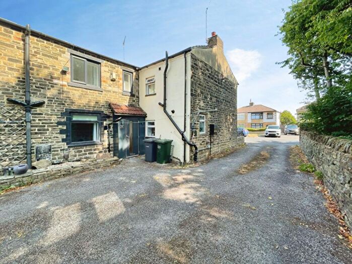 2 Bedroom Terraced House For Sale In Leeds Road Eccleshill, BD2