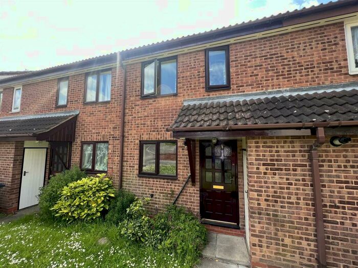 2 Bedroom Town House To Rent In Walsham Court, Derby, DE21