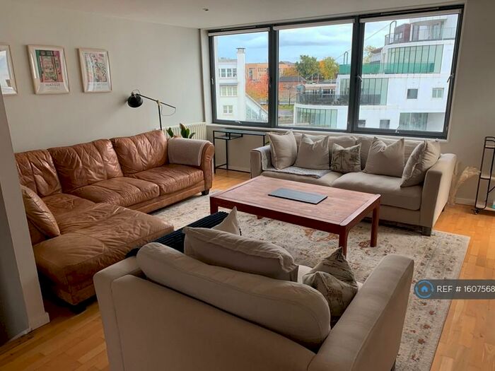 3 Bedroom Flat To Rent In Lanark Street, Glasgow, G1