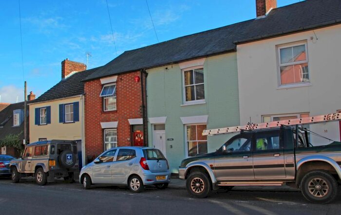 2 Bedroom Terraced House To Rent In Lymington, Hamphire, SO41