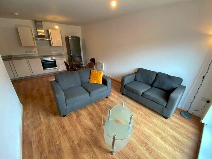 3 Bedroom Apartment To Rent In Irwell Building, Manchester City Centre, Salford, M5