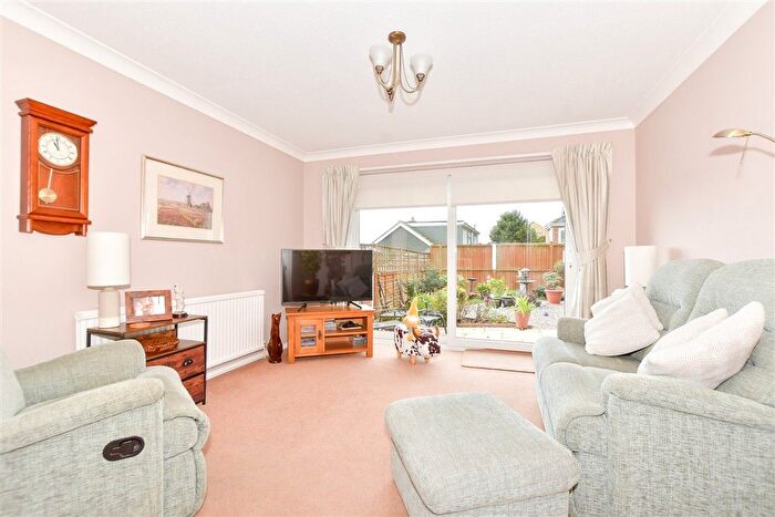 2 Bedroom Detached Bungalow For Sale In Nursery Fields, Hythe, Kent, CT21