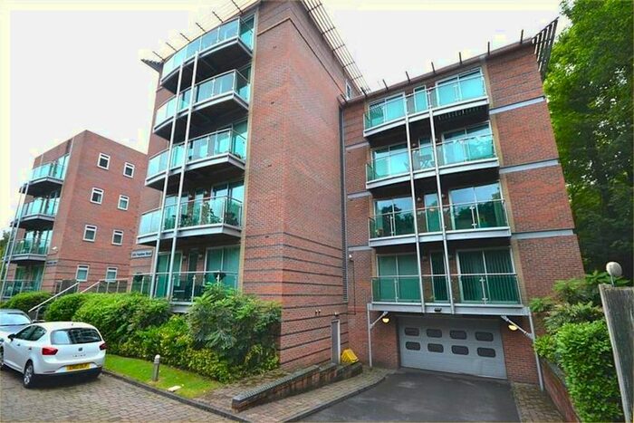 2 Bedroom Flat To Rent In Palatine Road, West Didsbury, Didsbury, Manchester, M20