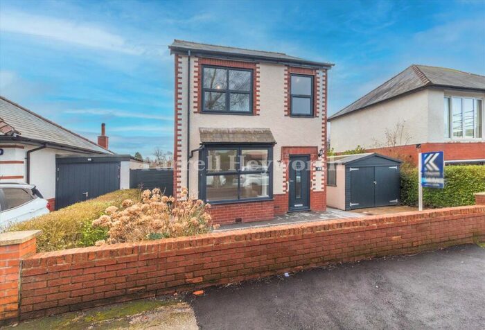 3 Bedroom Detached House To Rent In Queens Drive, Fulwood, Preston, PR2