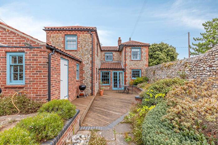 3 Bedroom End Of Terrace House For Sale In Chain Free - A Refined Coastal Home In Blakeney, NR25