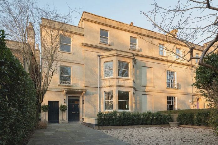5 Bedroom Town House To Rent In Springfield Place, Bath, BA1