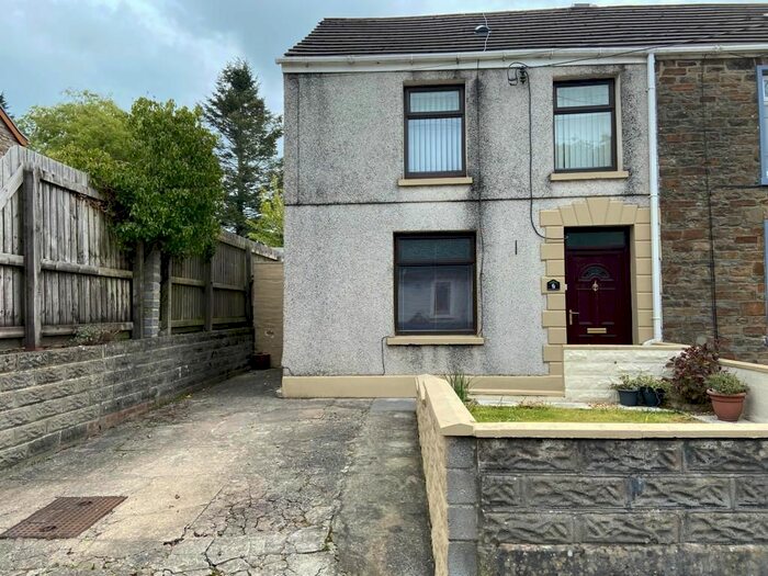 3 Bedroom Semi-Detached House To Rent In Saron Road, Bynea, Llanelli, SA14