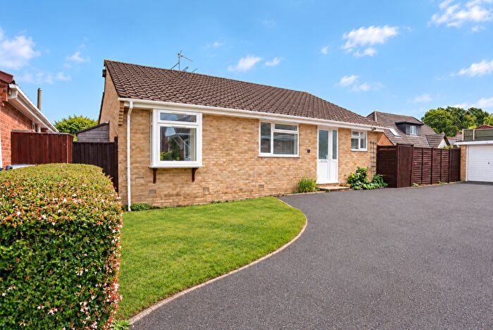 3 Bedroom Detached Bungalow For Sale In Stour View Gardens, Corfe Mullen, Dorset, BH21