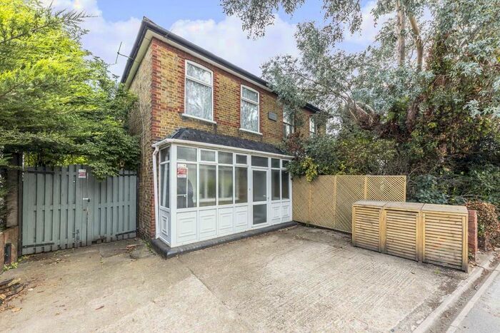 3 Bedroom Semi-Detached House To Rent In Staines Road East, Sunbury-On-Thames, TW16