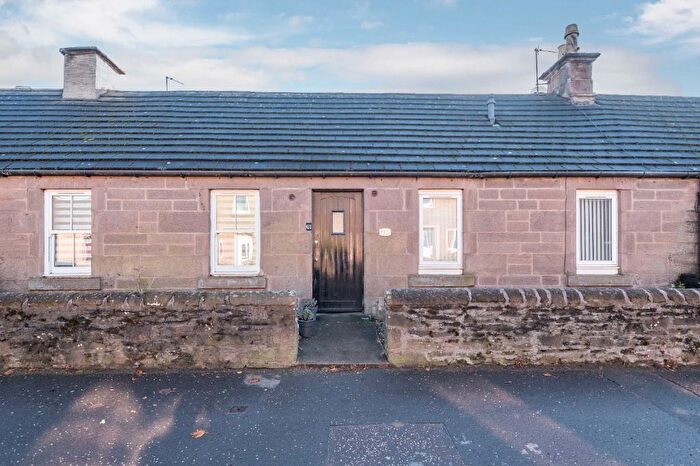 1 Bedroom Cottage For Sale In Glamis Road, Forfar, Angus, DD8