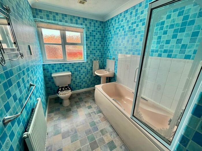 2 Bedroom Semi-Detached Bungalow For Sale In Nicolette Way, Spalding, PE11