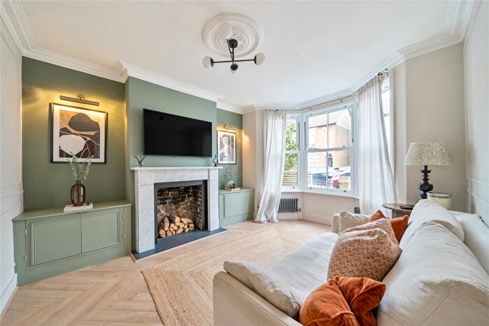 2 Bedroom Terraced House For Sale In Park End, Bromley, BR1