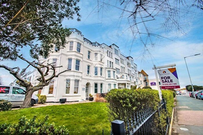 2 Bedroom Apartment For Sale In Marine Parade West, Clacton On Sea, Clacton-on-Sea, Essex, CO15