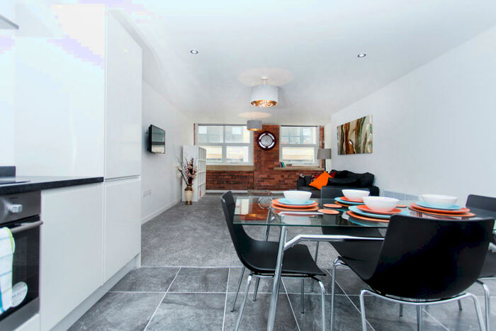 2 Bedroom Apartment To Rent In Empire House, Bradford, BD1