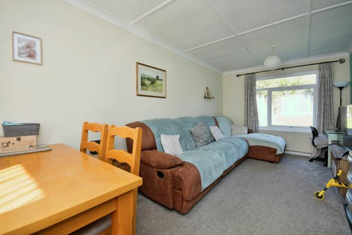 2 Bedroom Semi-Detached House For Sale In Lupton Crescent, Sheffield, S8