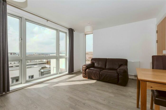 2 Bedroom Apartment To Rent In Deanery Road, City Centre, Bristol, BS1