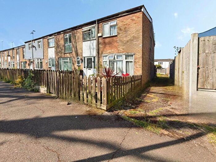 4 Bedroom End Of Terrace House For Sale In Sandon Road, Basildon, Essex, SS14