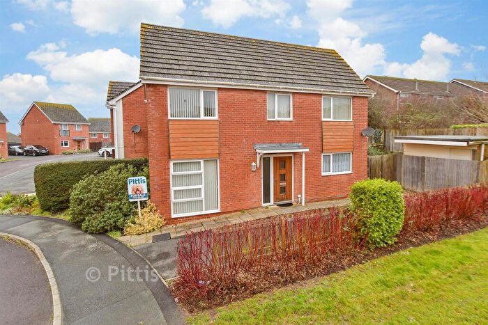 3 Bedroom Detached House For Sale In Beauchamp Drive, Newport, Isle Of Wight, PO30