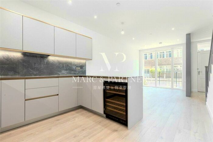 3 Bedroom Apartment To Rent In Springpark Drive, London, N4