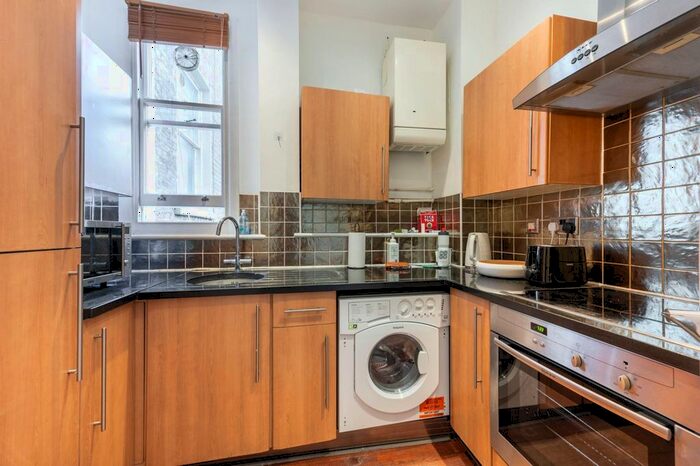 1 Bedroom Flat To Rent In Pembridge Gardens, Notting Hill Gate, London, W2