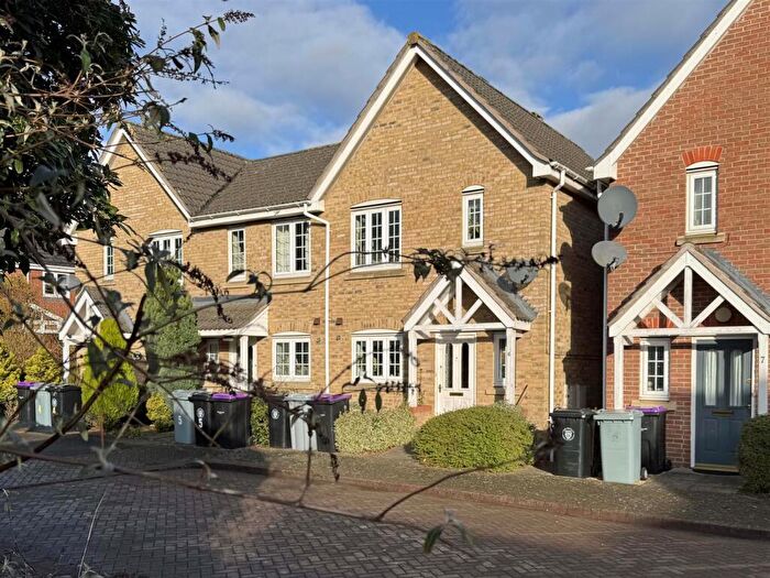 3 Bedroom End Of Terrace House To Rent In Carisbrooke Grove, Stamford, PE9