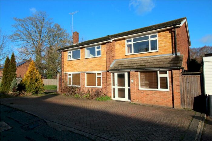 4 Bedroom Detached House To Rent In Coombe Gardens, Berkhamsted., HP4