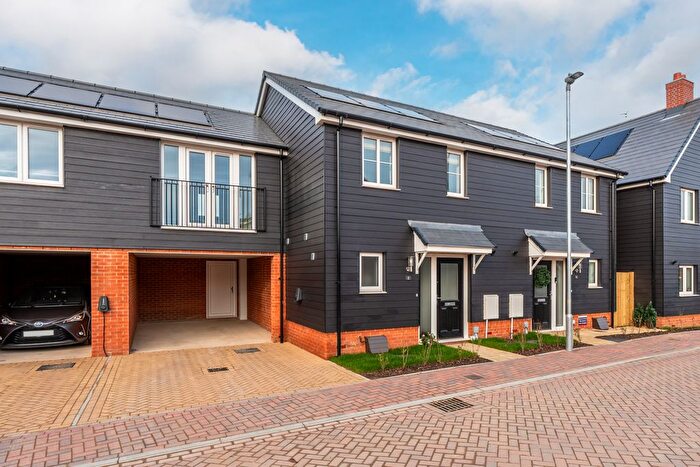 2 Bedroom Terraced House For Sale In Arden Drive, Warsash, Southampton, SO31