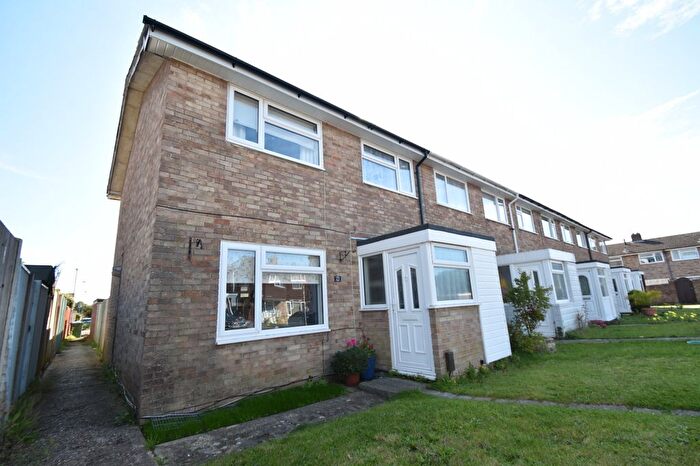 3 Bedroom End Of Terrace House To Rent In St James Way, Fareham, Hampshire, PO16