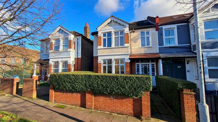 1 Bedroom Flat To Rent In Hanger Lane, Ealing, London, W5