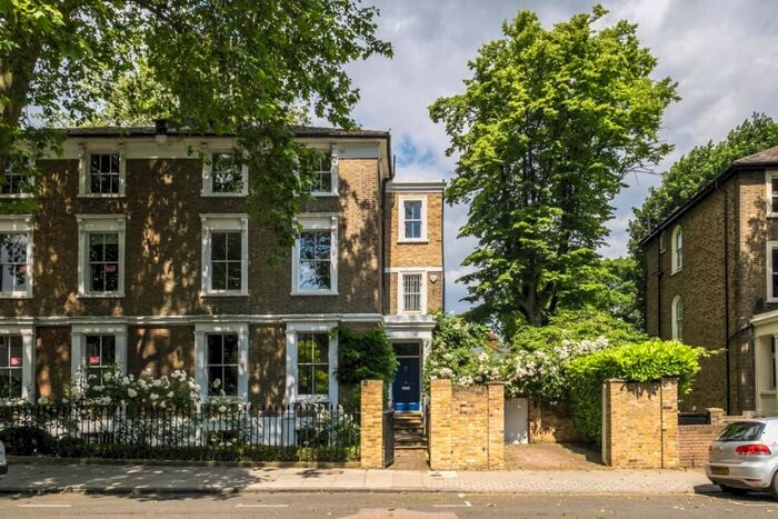 6 Bedroom Semi-Detached House To Rent In Northampton Park London, N1