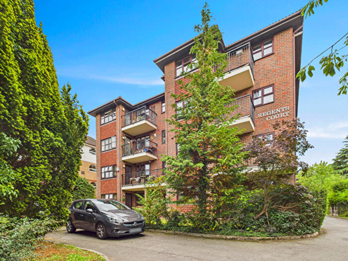 2 Bedroom Flat To Rent In Regents Court, Albemarle Road, Beckenham, Kent, BR3