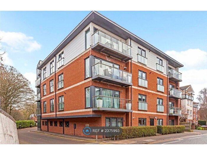 3 Bedroom Flat To Rent In Caravan Lane, Rickmansworth, WD3