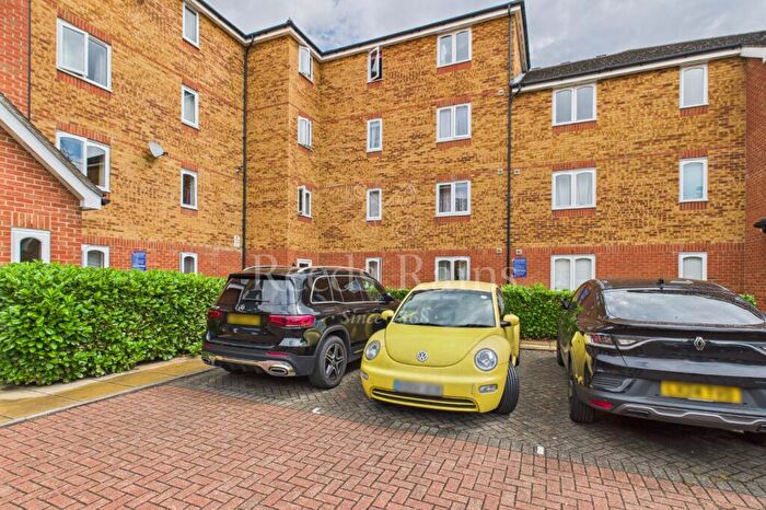 1 Bedroom Apartment To Rent In Dunlop Close, Dartford, Kent, DA1