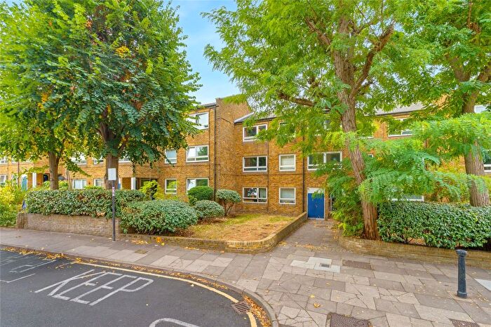 1 Bedroom Flat For Sale In Bartholomew Close, Wandsworth, London, SW18