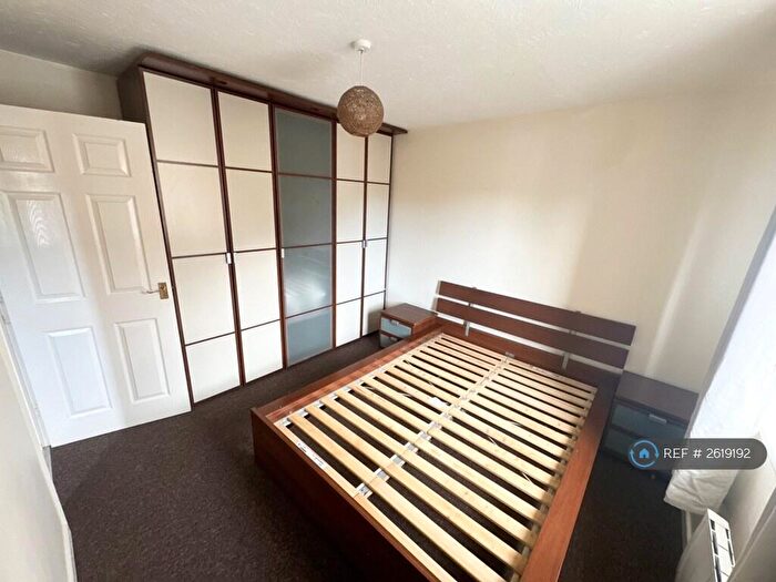 2 Bedroom Flat To Rent In Shearman Place, Cardiff, CF11