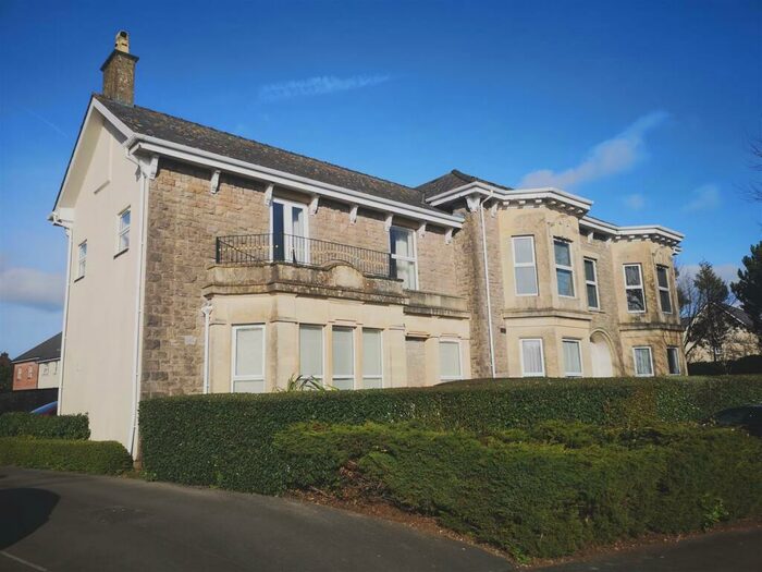 2 Bedroom Apartment To Rent In Larkfield House, Larkfield Park Chepstow, NP16