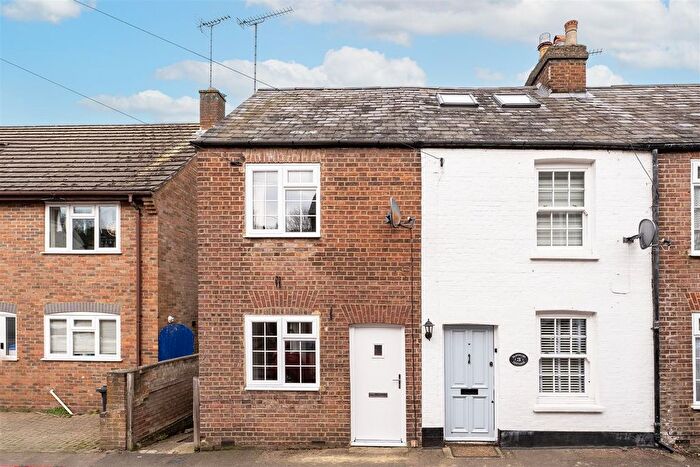2 Bedroom End Terrace House For Sale In George Street, Markyate, St. Albans, AL3