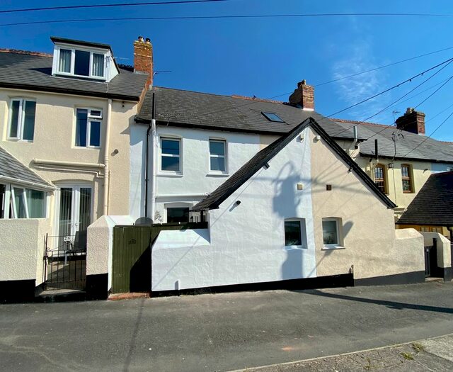 2 Bedroom Terraced House To Rent In Gladstone Terrace, Watchet, TA23
