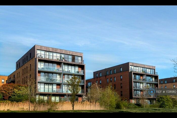 3 Bedroom Flat To Rent In Embry Road, London, SE9