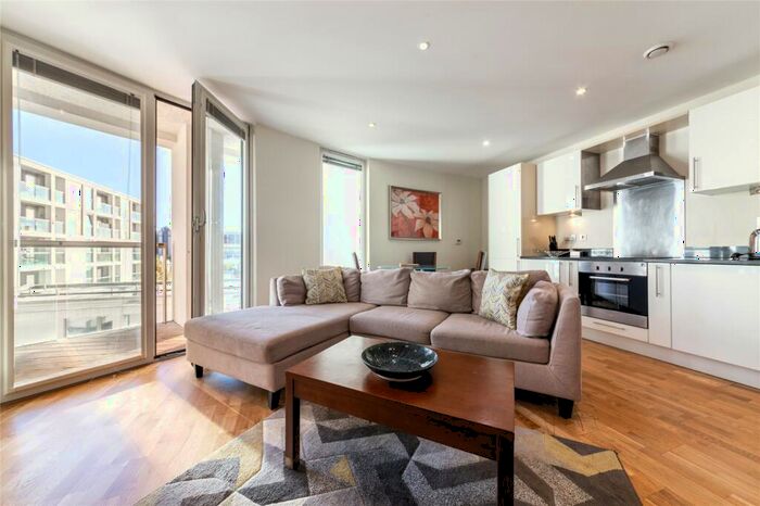 1 Bedroom Apartment To Rent In Trinity Tower, Quadrant Walk, Canary Wharf, London, E14