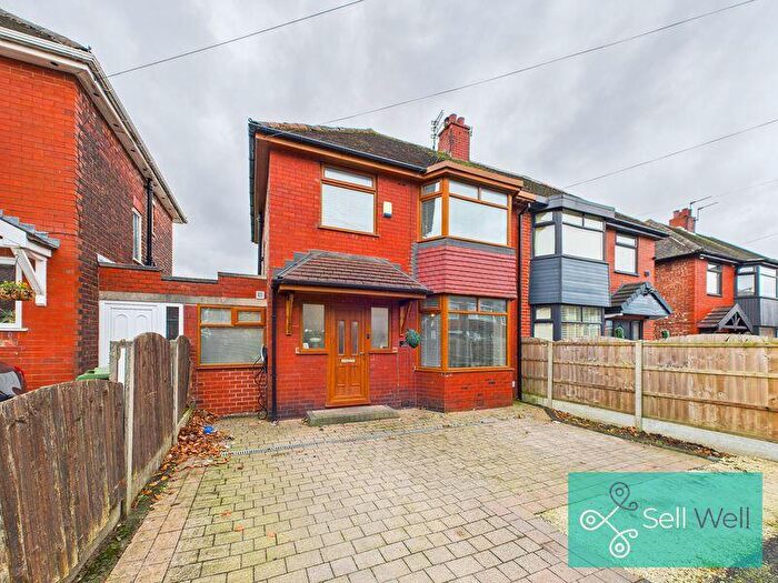 3 Bedroom Semi-Detached House For Sale In Wigsby Avenue, Moston, Manchester, M40