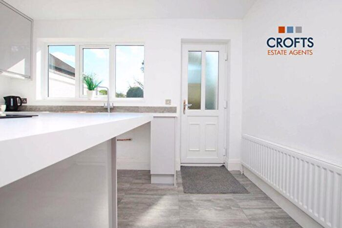 2 Bedroom Bungalow For Sale In Carlton Avenue, Healing, DN41