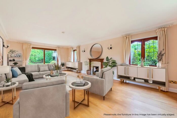 5 Bedroom Detached House To Rent In Turnoak Park Windsor, SL4