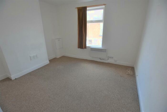 1 Bedroom Flat To Rent In Western Road, Leicester, LE3