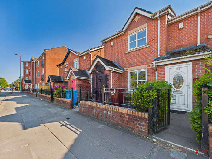 2 Bedroom Semi-Detached House For Sale In Elizabeth Street, Manchester, M8