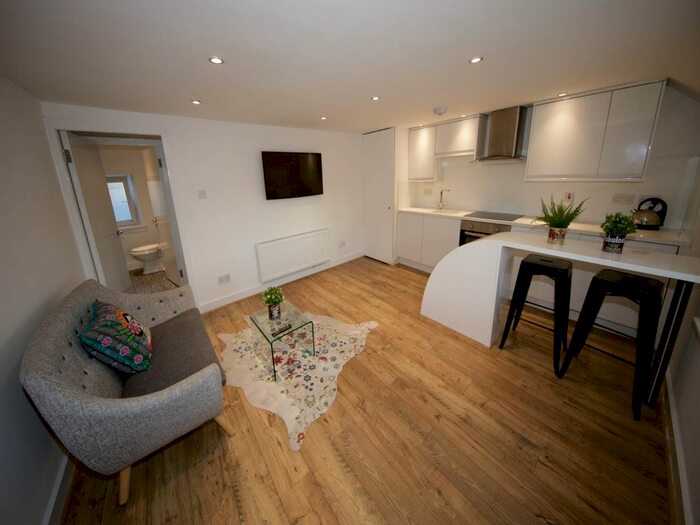 1 Bedroom Flat To Rent In Perth Road, Dundee, DD1