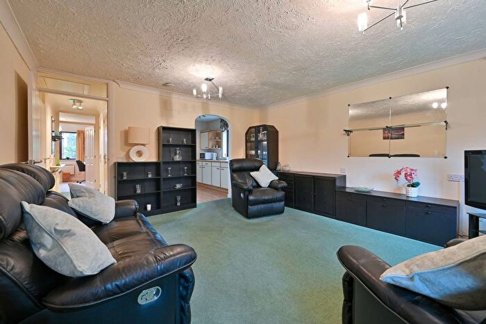 2 Bedroom Flat For Sale In Meadowcroft, High Street, Bushey, WD23