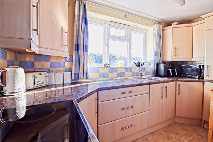 3 Bedroom Semi-Detached House For Sale In Pound Lane, Basildon, SS13