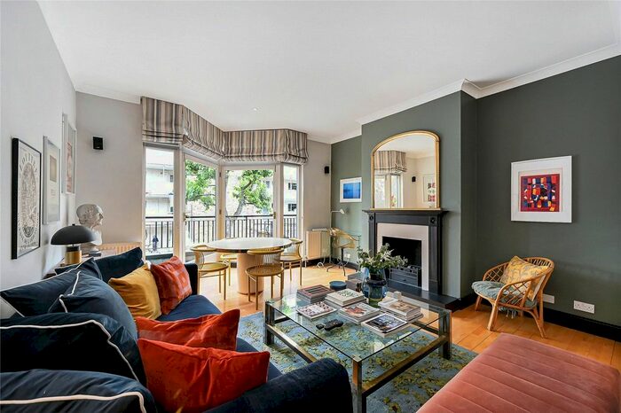 3 Bedroom Detached House To Rent In Greens Court, Lansdowne Mews, London, W11