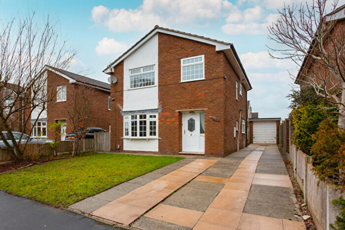 4 Bedroom Detached House For Sale In Crow Hills Road, Penwortham, PR1